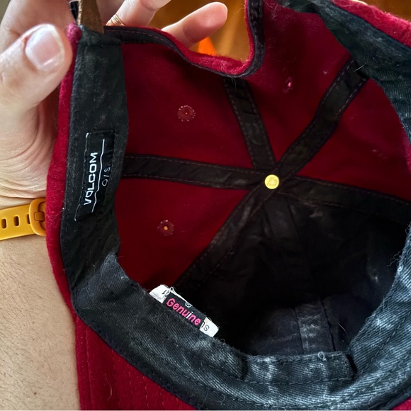 Volcom Maroon Wool Cap - Picture 5 of 5